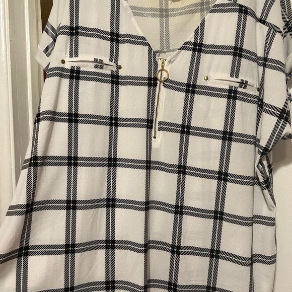 Plaid V-Neck Women's Top - Picture 7 of 15